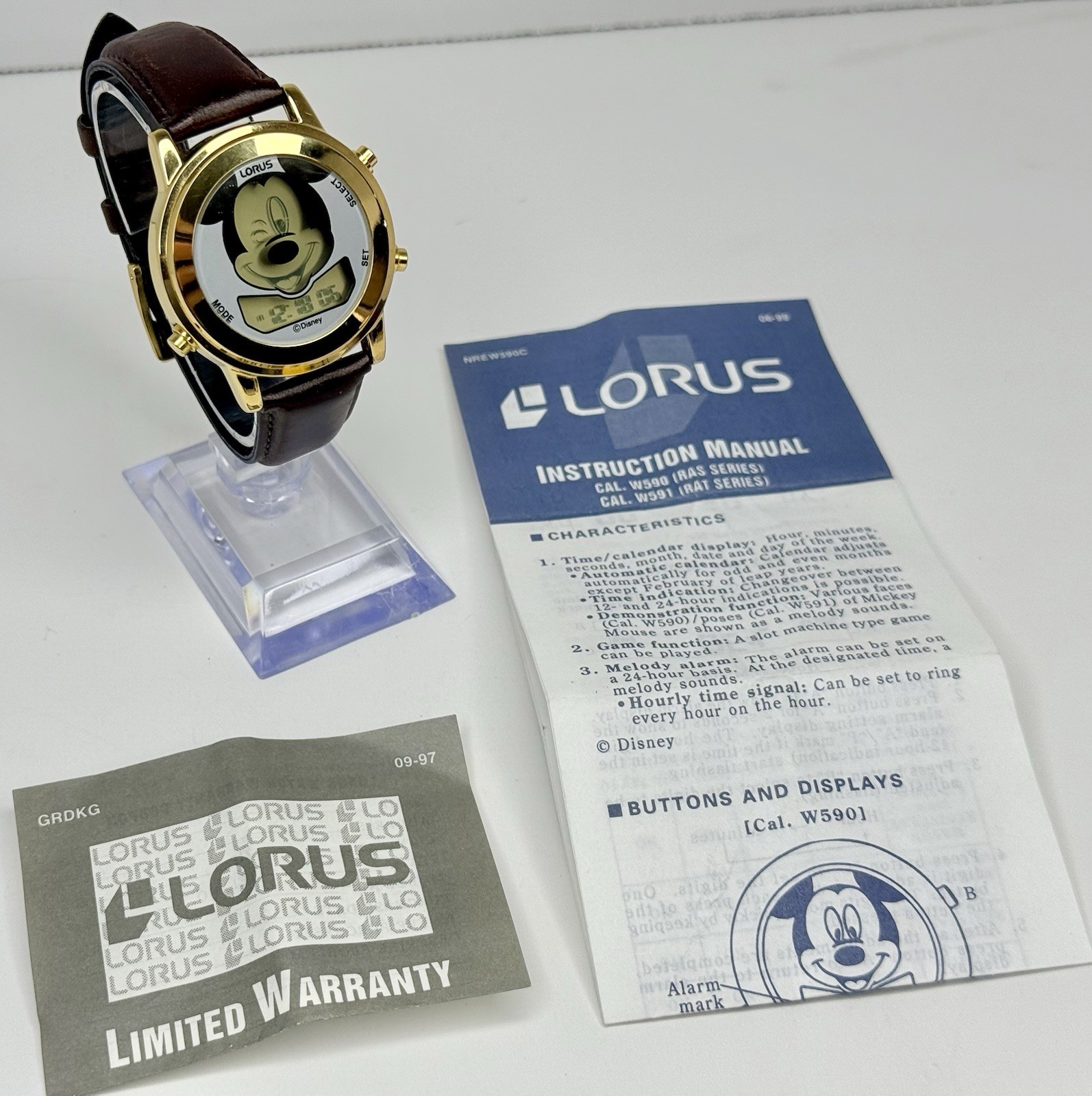 VTG Disney Lorus Mickey Mouse Winks Smile Musical Melody Alarm Gold Watch Retire