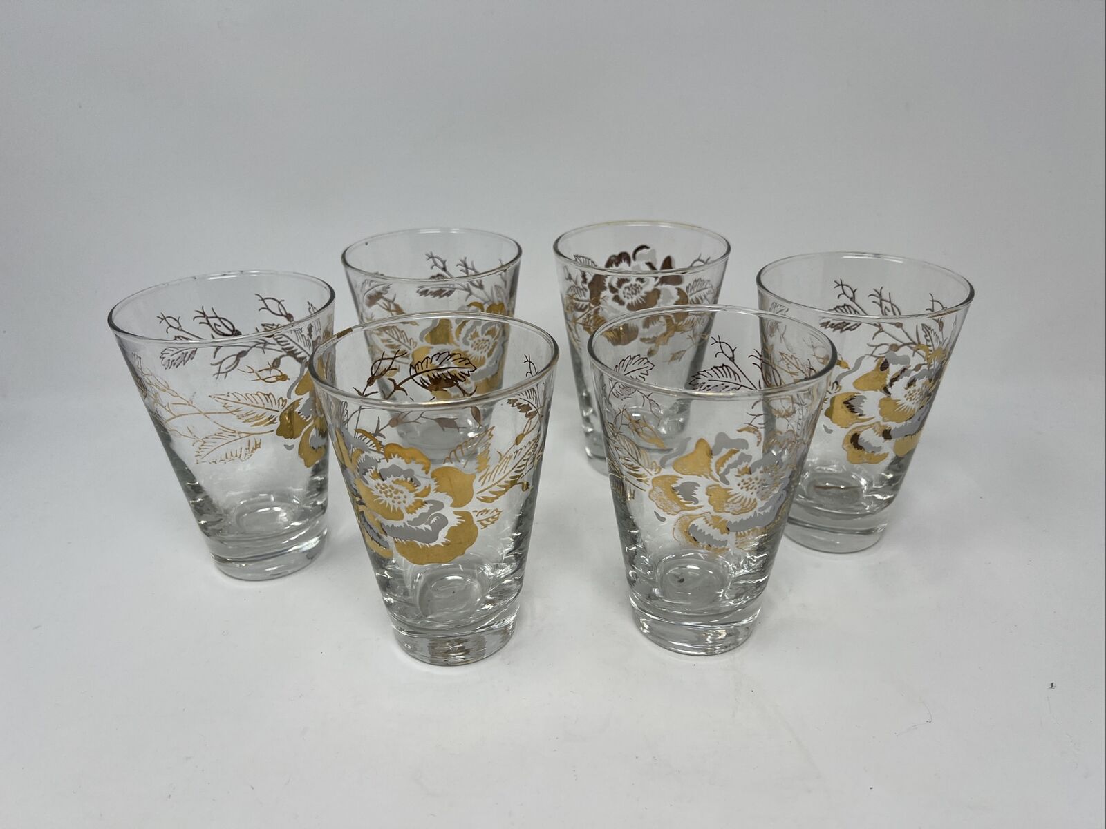 Gorgeous Vintage Libbey White  Gold Leaf Roses Glasses. Rare 6 Glasses