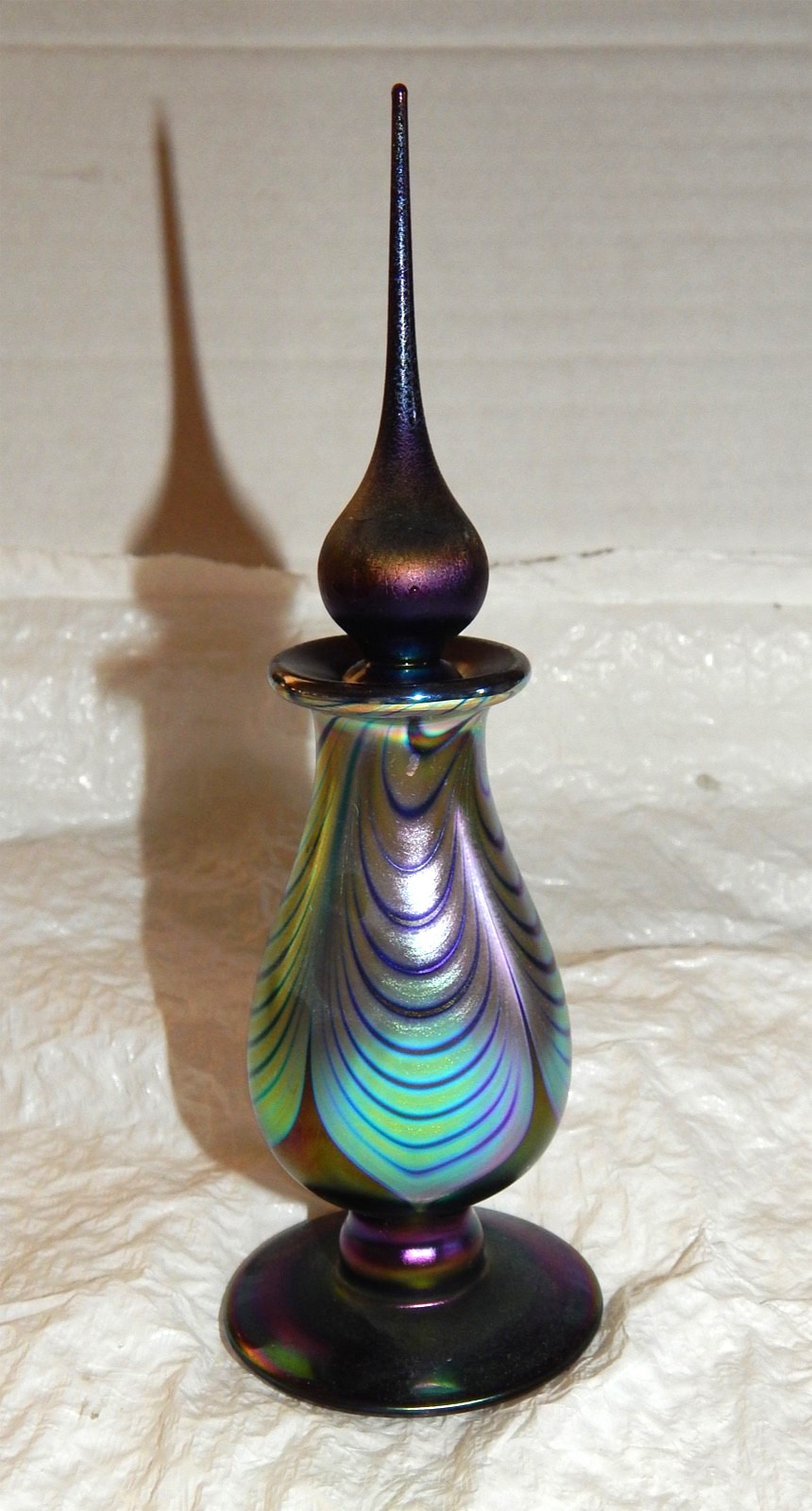 Vintage American Hand-Blown Blue Iridescent Perfume Bottle signed 7\ Vintage American Hand-Blown Blue Iridescent Perfume Bottle signed 7\