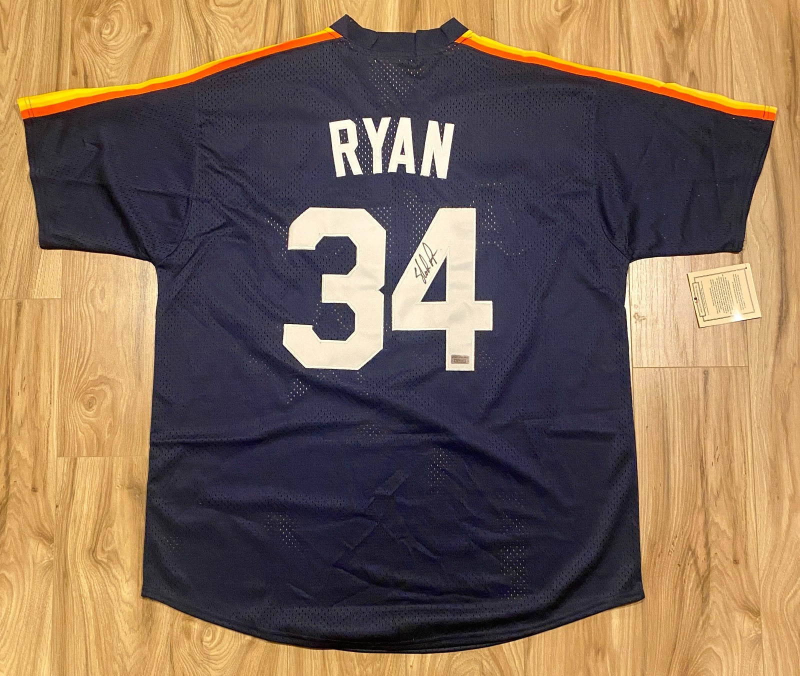 Nolan Ryan Signed Jersey With COA (2375343) (Astros) Nolan Ryan Signed Jersey With COA (2375343) (Astros)