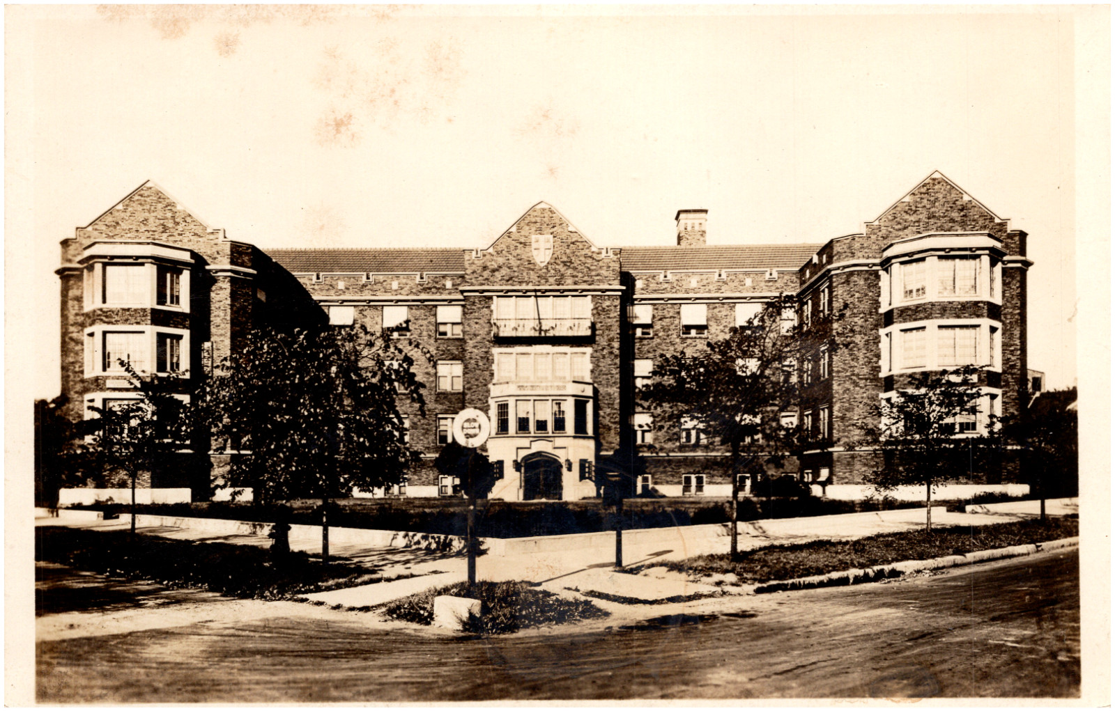 Chicago Illinois Church Home for Aged Persons on 5435 Ingleside Ave 1920 RPPC Chicago Illinois Church Home for Aged Persons on 5435 Ingleside Ave 1920 RPPC