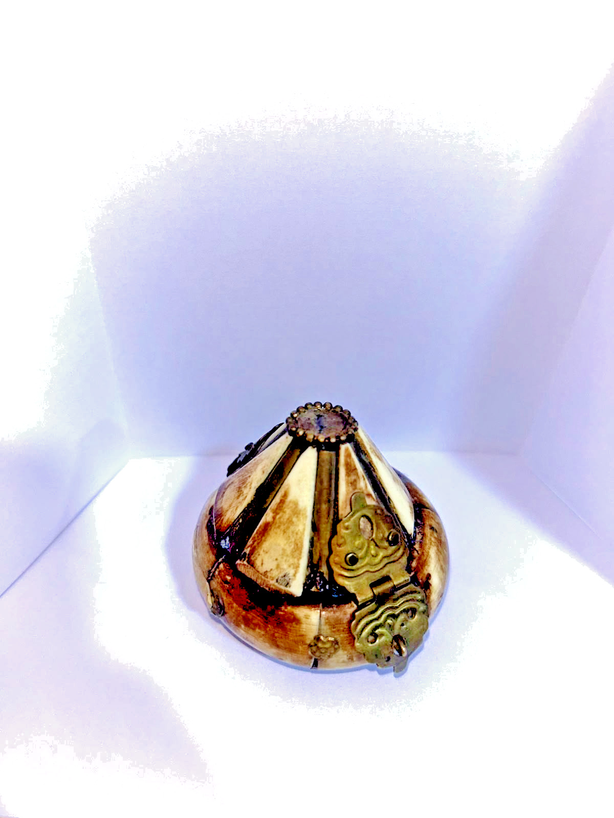 Antique Vintage Trinket Box Velvet Lined Brass Mounts Miniature Cask Antique Vintage Trinket Box Velvet Lined Brass Mounts Miniature Cask