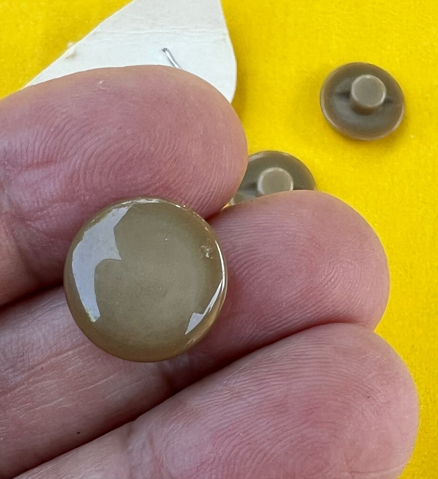 #185 Vintage 9 Beige Khaki Plastic BUTTONS Shank 9/16\ #185 Vintage 9 Beige Khaki Plastic BUTTONS Shank 9/16\
