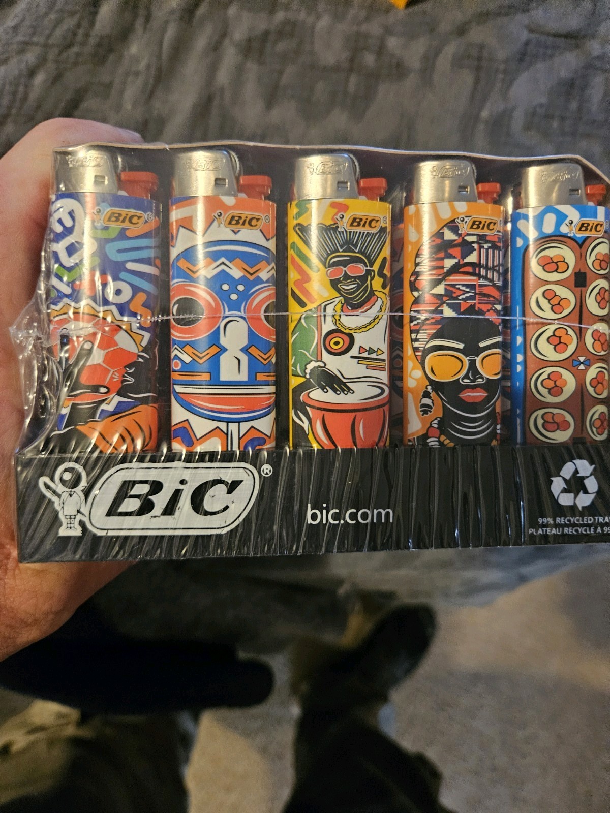50 Full-size Bic Disposable Lighters Tray 50 Full-size Bic Disposable Lighters Tray