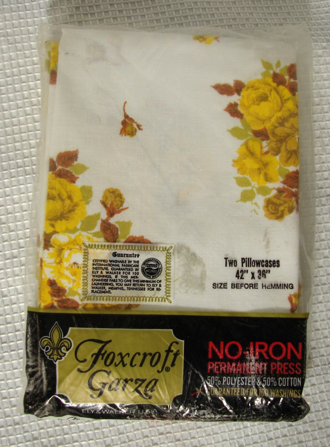 Vtg NOS Foxcroft Garza No Iron Perm Press Two 42x36 Pillow Cases Yellow Floral Vtg NOS Foxcroft Garza No Iron Perm Press Two 42x36 Pillow Cases Yellow Floral