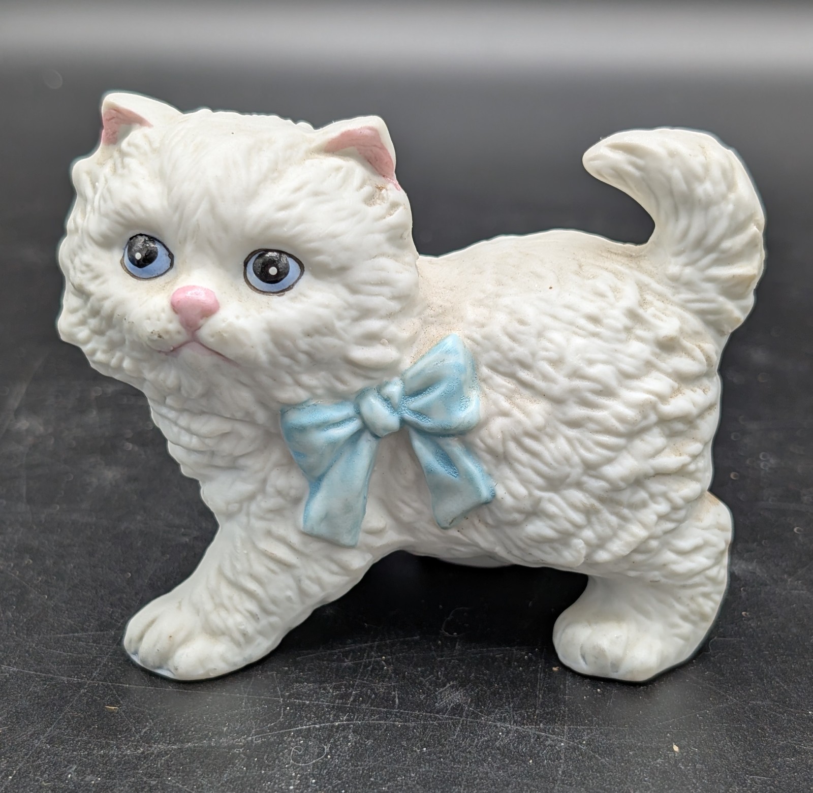 Porcelain White Persian Cat Kitten Figurine 80\'s 1428 Vintage Homco Bow Decor