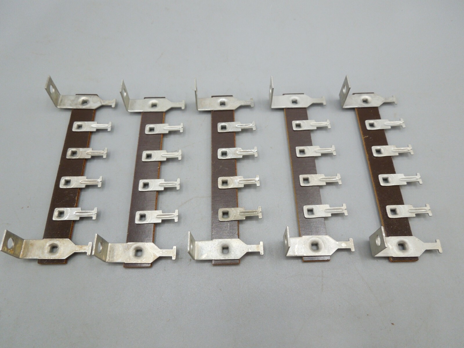 Terminal Strip, 6 Lug, 2 Lug Common Phenolic Terminal Strip NOS (#41) (QTY 5) Terminal Strip, 6 Lug, 2 Lug Common Phenolic Terminal Strip NOS (#41) (QTY 5)