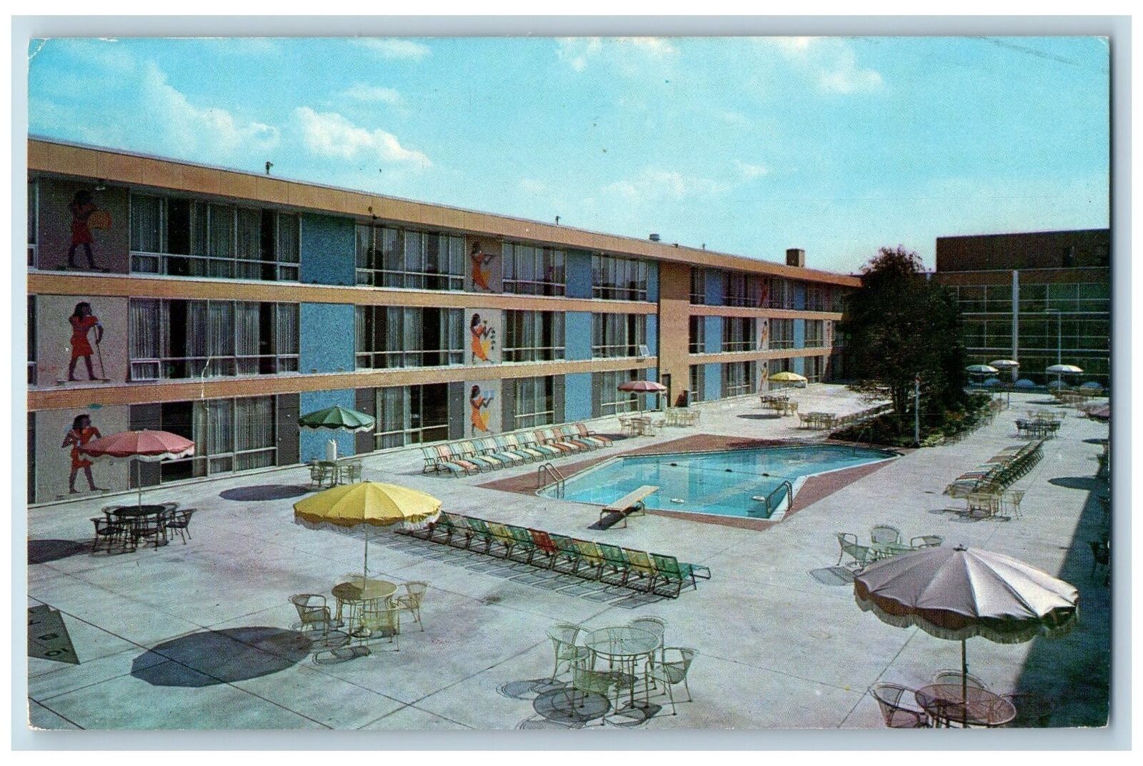 Cleveland Ohio OH Postcard Sahara Motor Hotel Exterior Swimming Pool Scene 1985