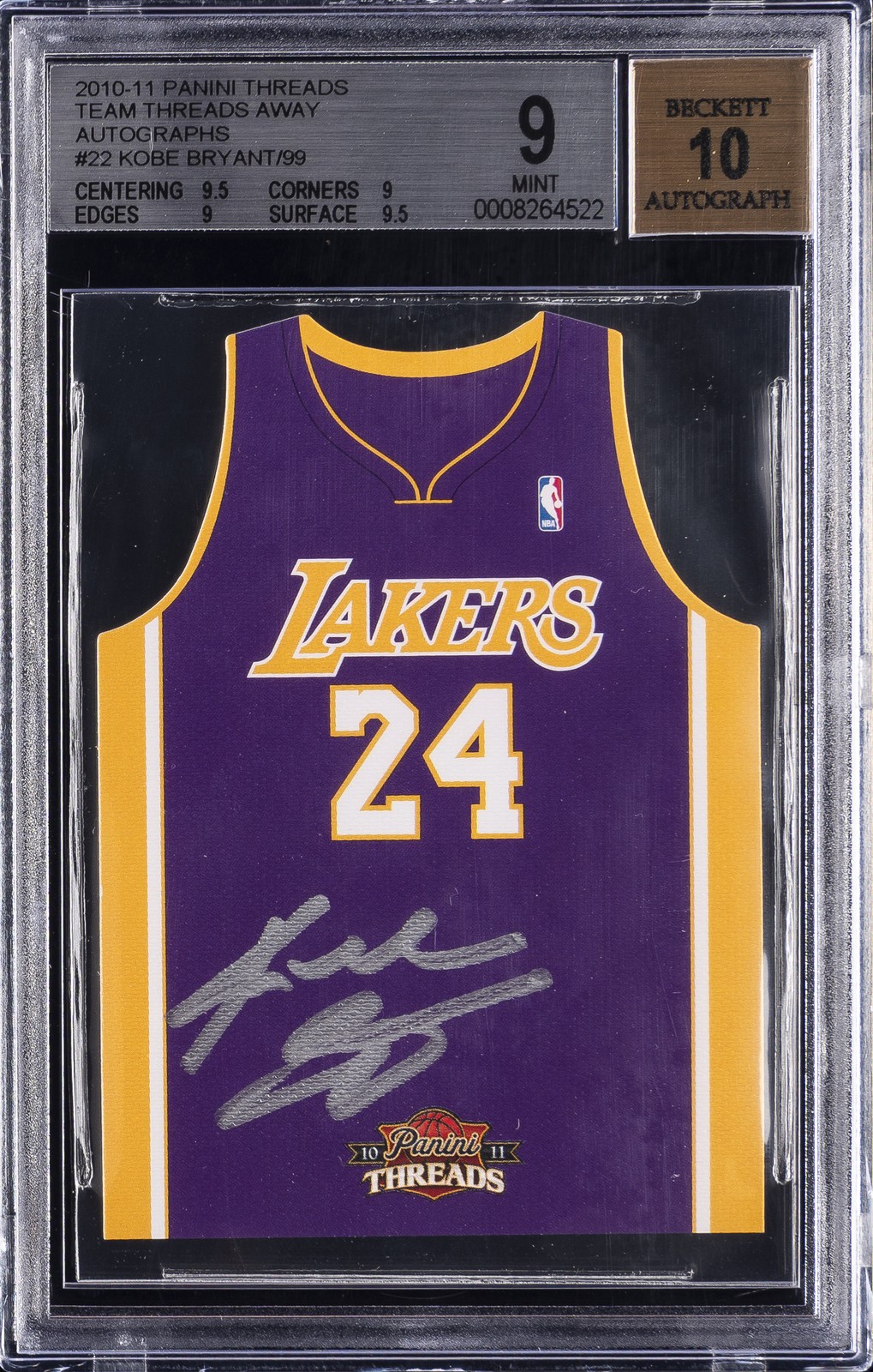 2010-11 PANINI THREADS TEAM THREADS AWAY AUTOS #22 KOBE BRYANT BGS 9