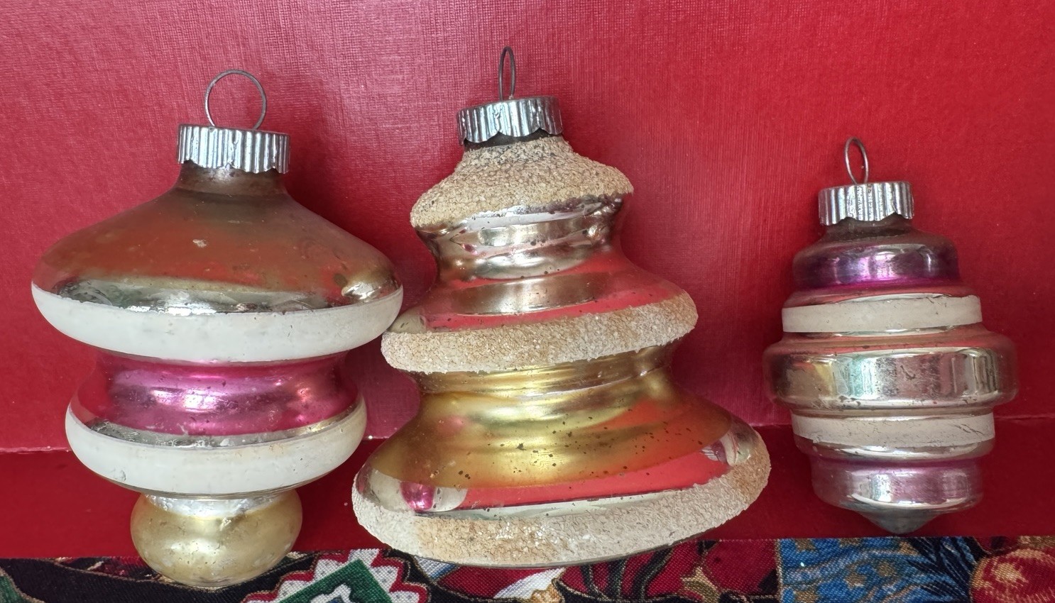 Shiny Brite Tornado Lantern Mica Snow Glass Christmas Ornaments Lot 3 Vintage
