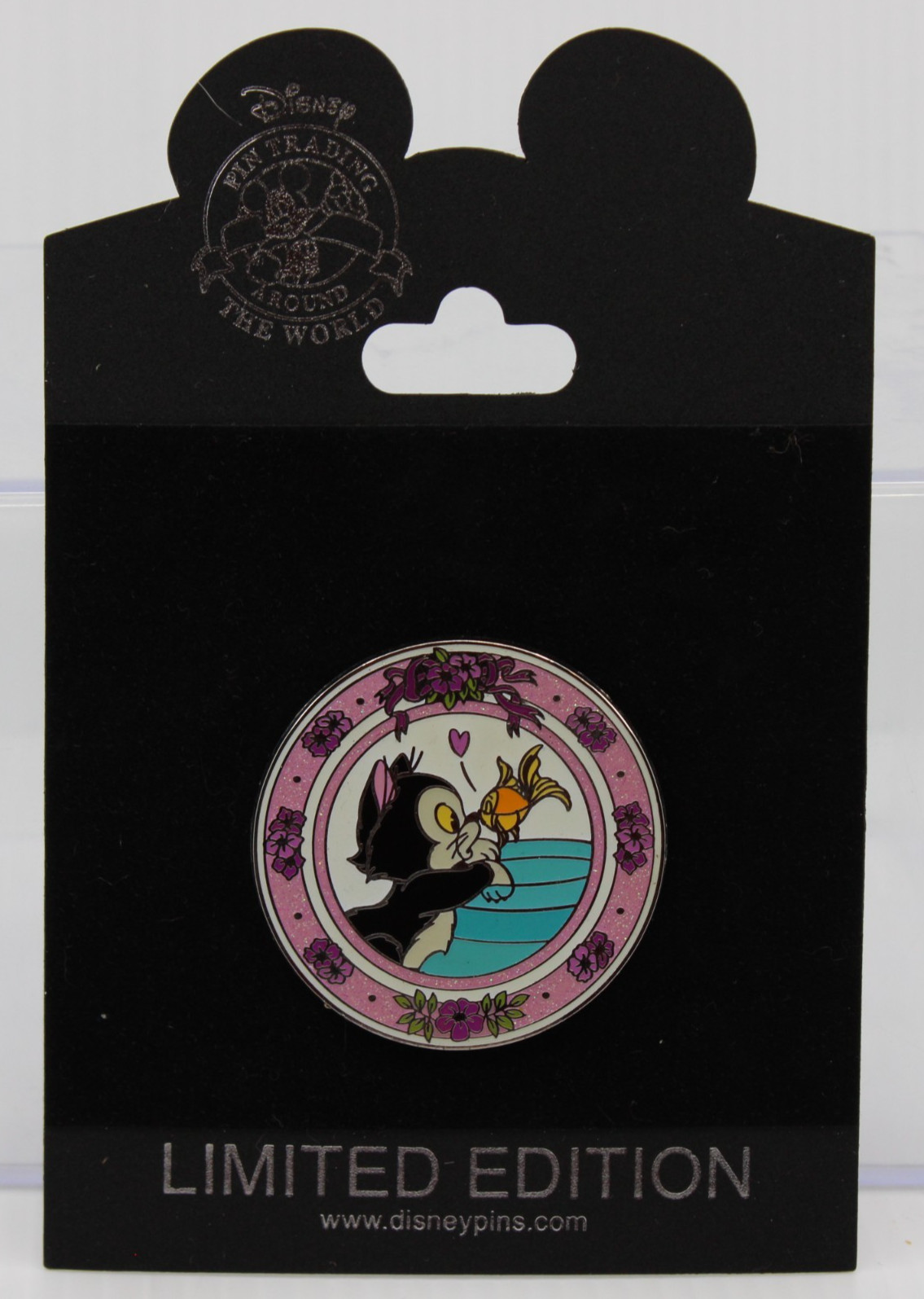 B4 Disney Shopping/Store LE Pin Kiss Series Pinocchio Figaro Cleo
