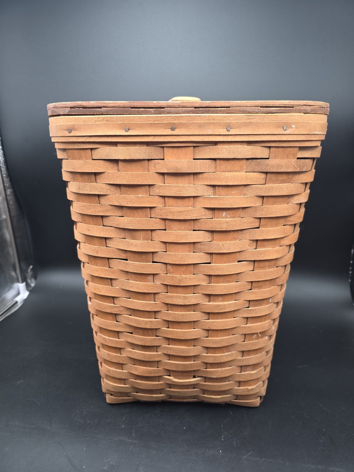 Vtg 1985 Longaberger Laundry Hamper Storage Basket 17” Tall Lid Vtg 1985 Longaberger Laundry Hamper Storage Basket 17” Tall Lid