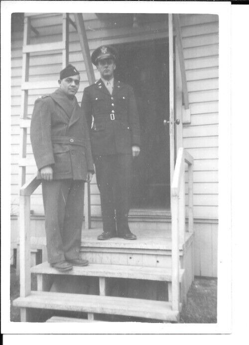OFFICERS AT BOWMAN FIELD,KY (AIR BASE CITY) VINTAGE 1942 WWII PHOTO H126