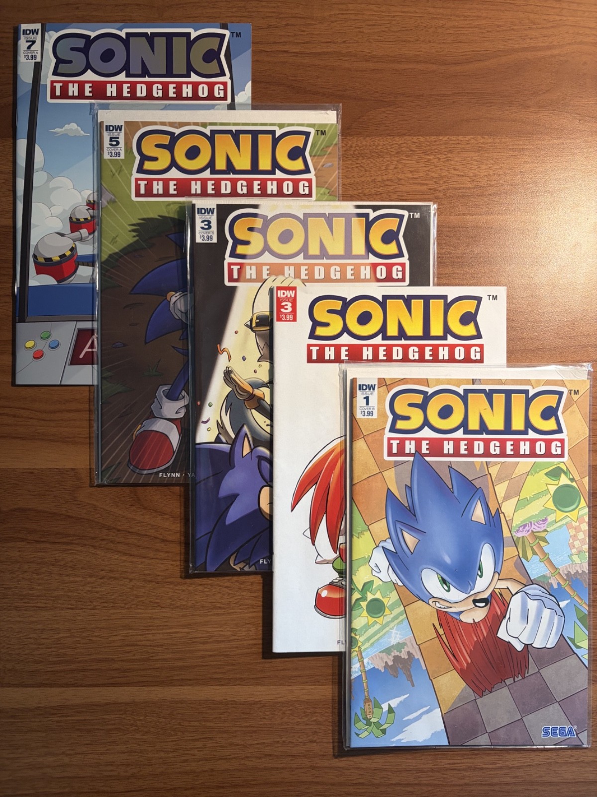 Sonic the Hedgehog #1B, #3B, #3 2nd print, #5A, #7A (IDW)(News Stand) Sonic the Hedgehog #1B, #3B, #3 2nd print, #5A, #7A (IDW)(News Stand)