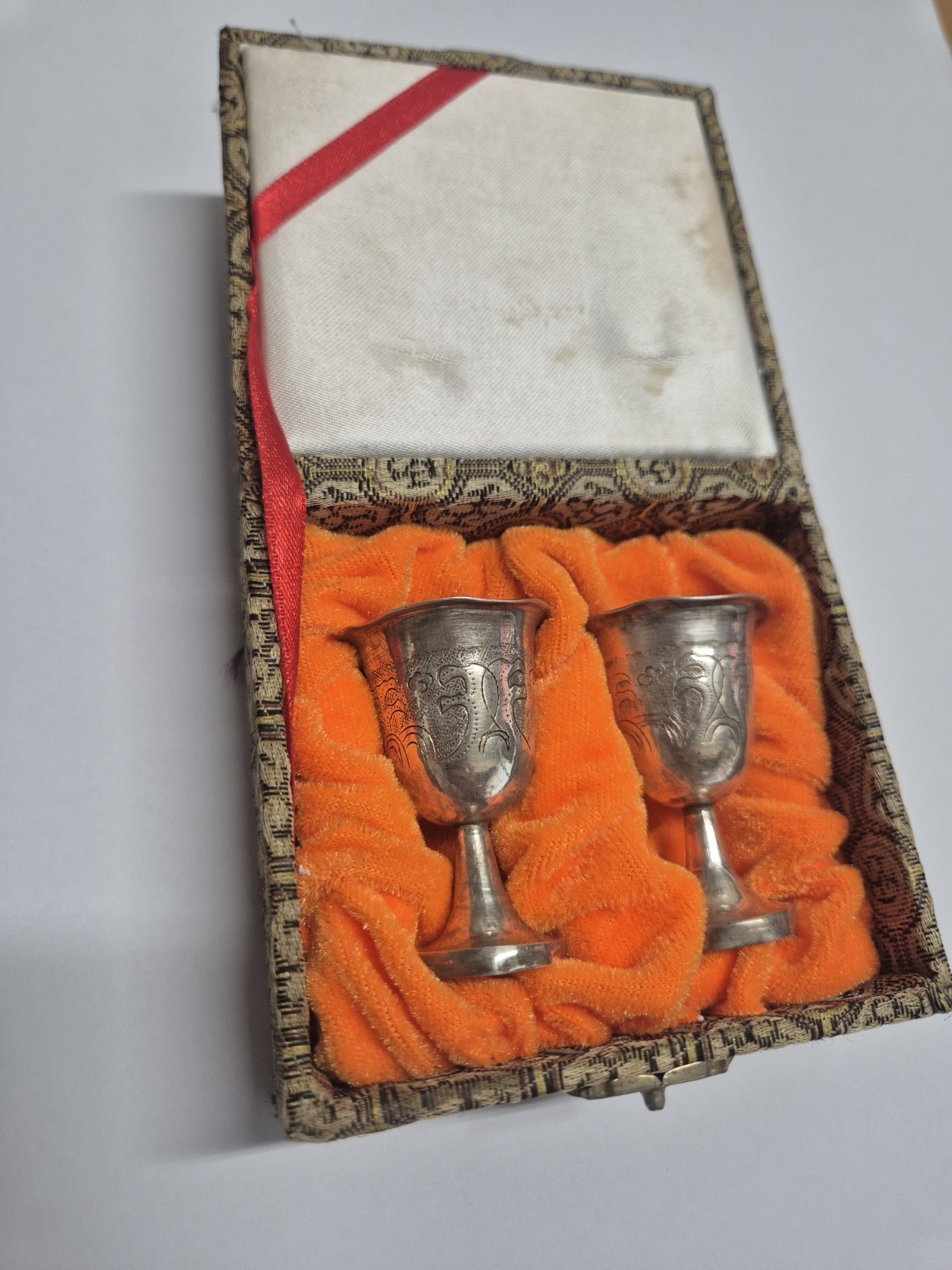 Antique Chinese Export Silver Boxed Pair Cordial Cups Zu Yin 足銀 c1900 19.44g Ea