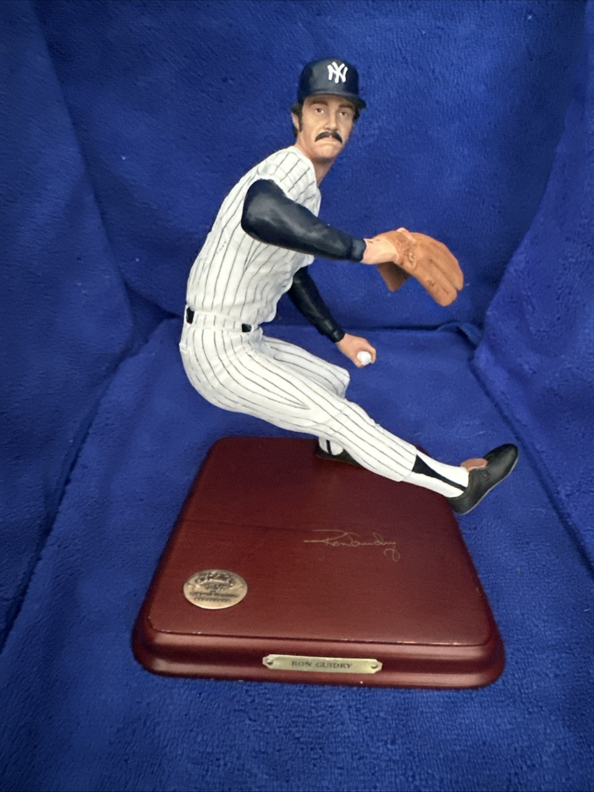 danbury mint limited edition figurine baseball Ron Guidry New York Yankees danbury mint limited edition figurine baseball Ron Guidry New York Yankees