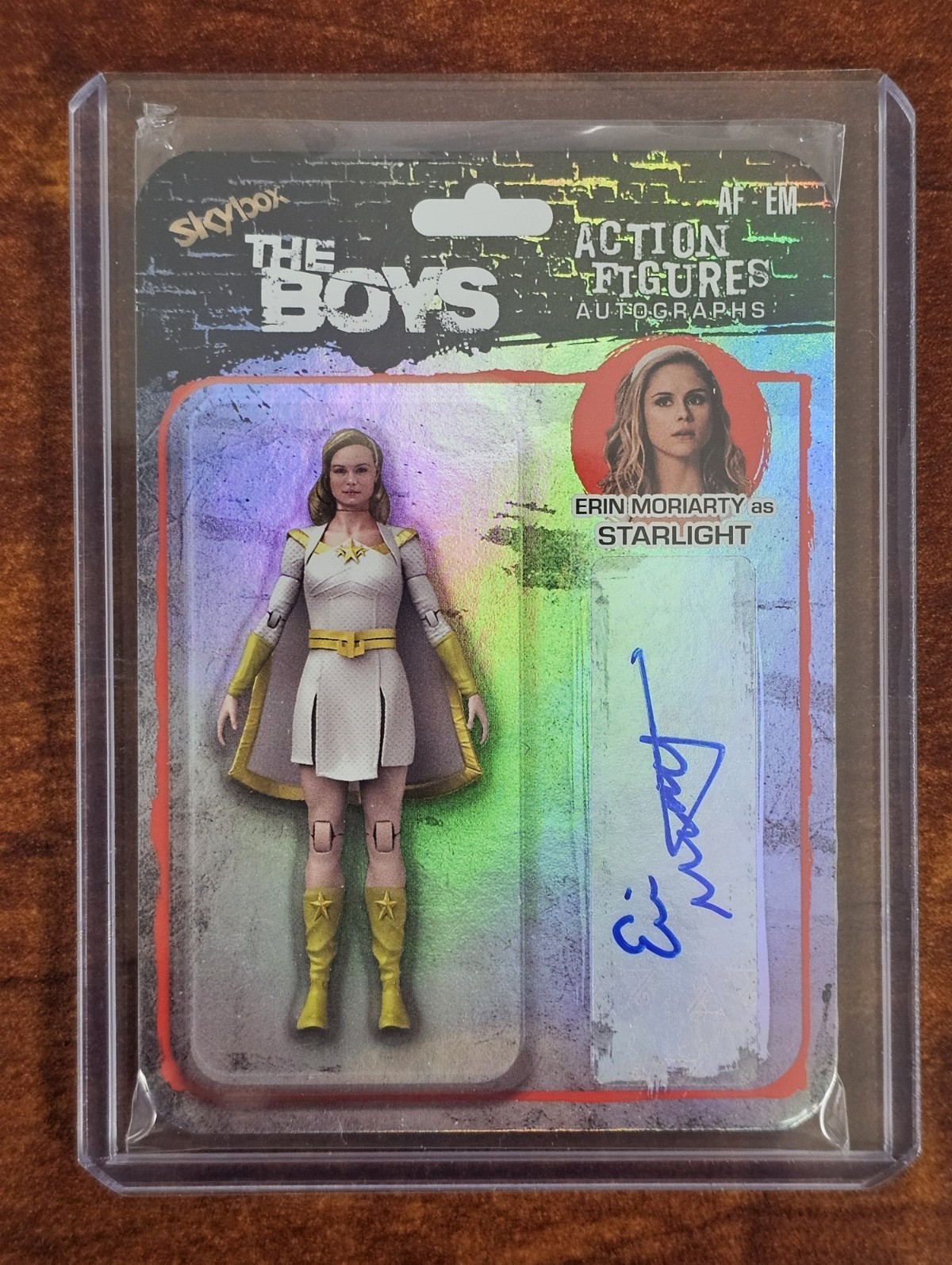 2025 Skybox The Boys Erin Moriarty Starlight Action Figure Auto Autograph #AF-EM 2025 Skybox The Boys Erin Moriarty Starlight Action Figure Auto Autograph #AF-EM