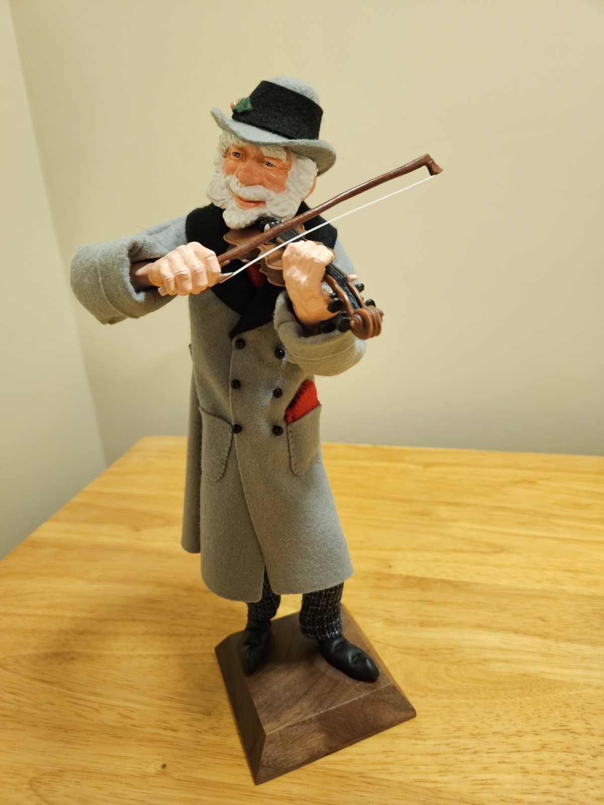 SIMPICH VIOLIN MAN CHRISTMAS CAROLER CHARACTER DOLL 2005 NICE SIMPICH VIOLIN MAN CHRISTMAS CAROLER CHARACTER DOLL 2005 NICE