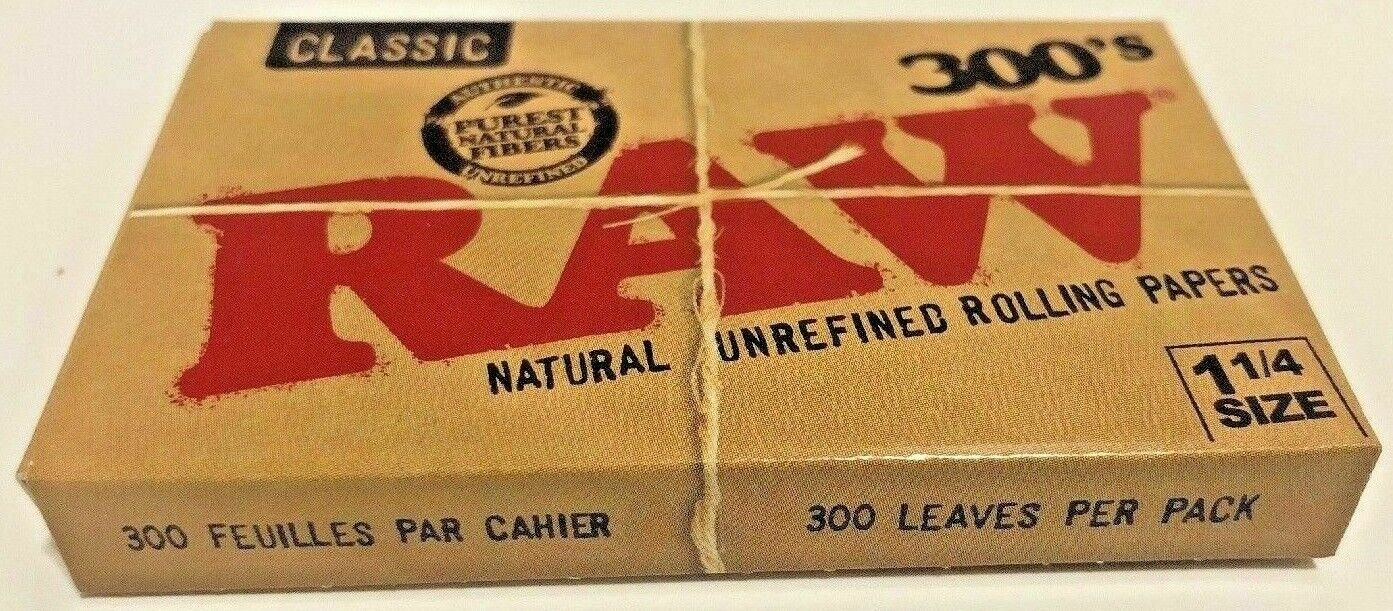 Raw 300's Classic Authentic Rolling Papers 1.25