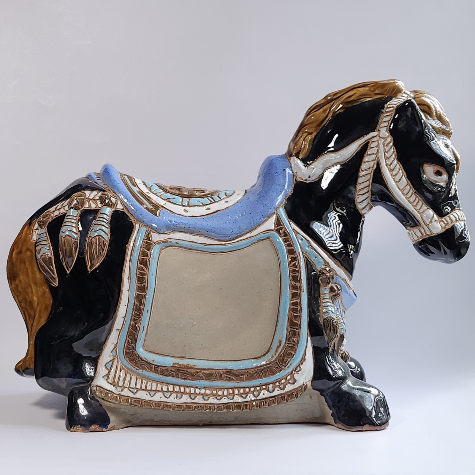 Vintage Ceramic Horse Sculpture Chinoiserie Hand Painted Glaze Centerpiece