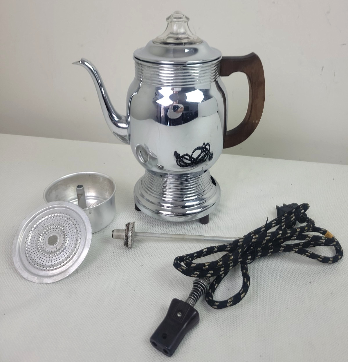 Vintage General Electric Percolator 119P1C Includes Cloth Covered Cord Tested Vintage General Electric Percolator 119P1C Includes Cloth Covered Cord Tested