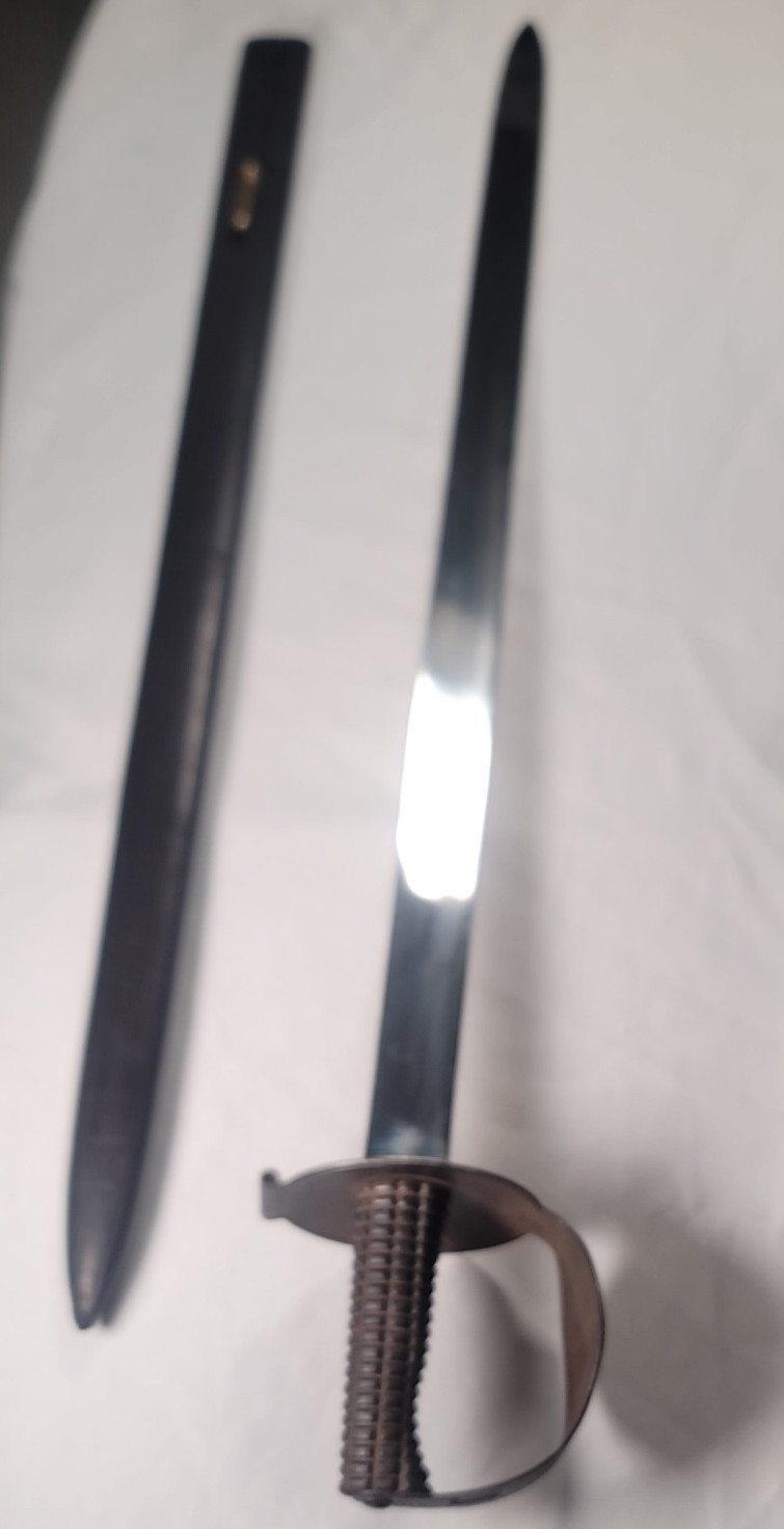 Royal Navy 1804 Pattern Boarding Cutlass w/leather scabbard - Universal Swords Royal Navy 1804 Pattern Boarding Cutlass w/leather scabbard - Universal Swords