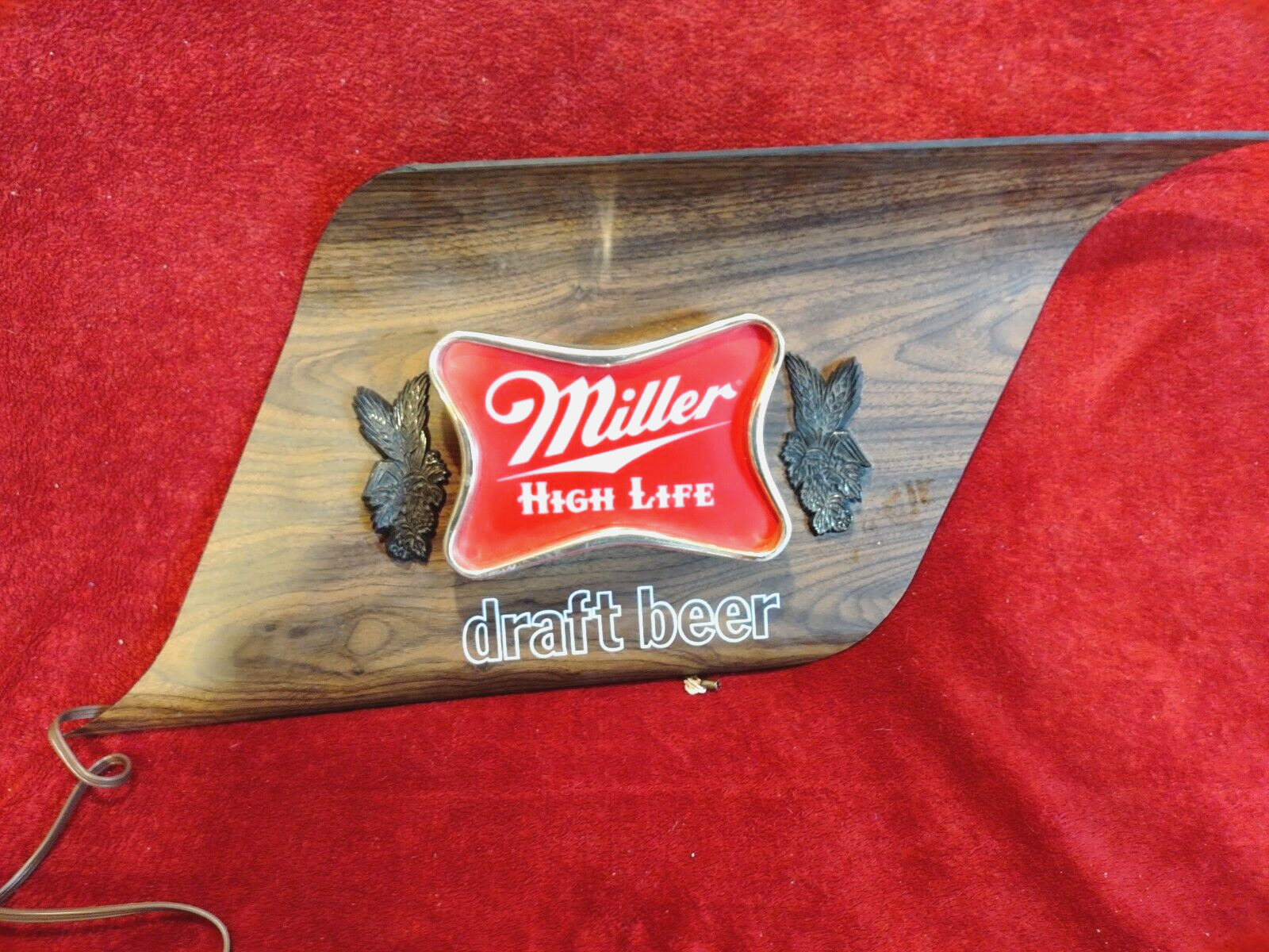 Vintage Underwriters Laboratories Miller High Life Lighted Faux Wood Beer Sign