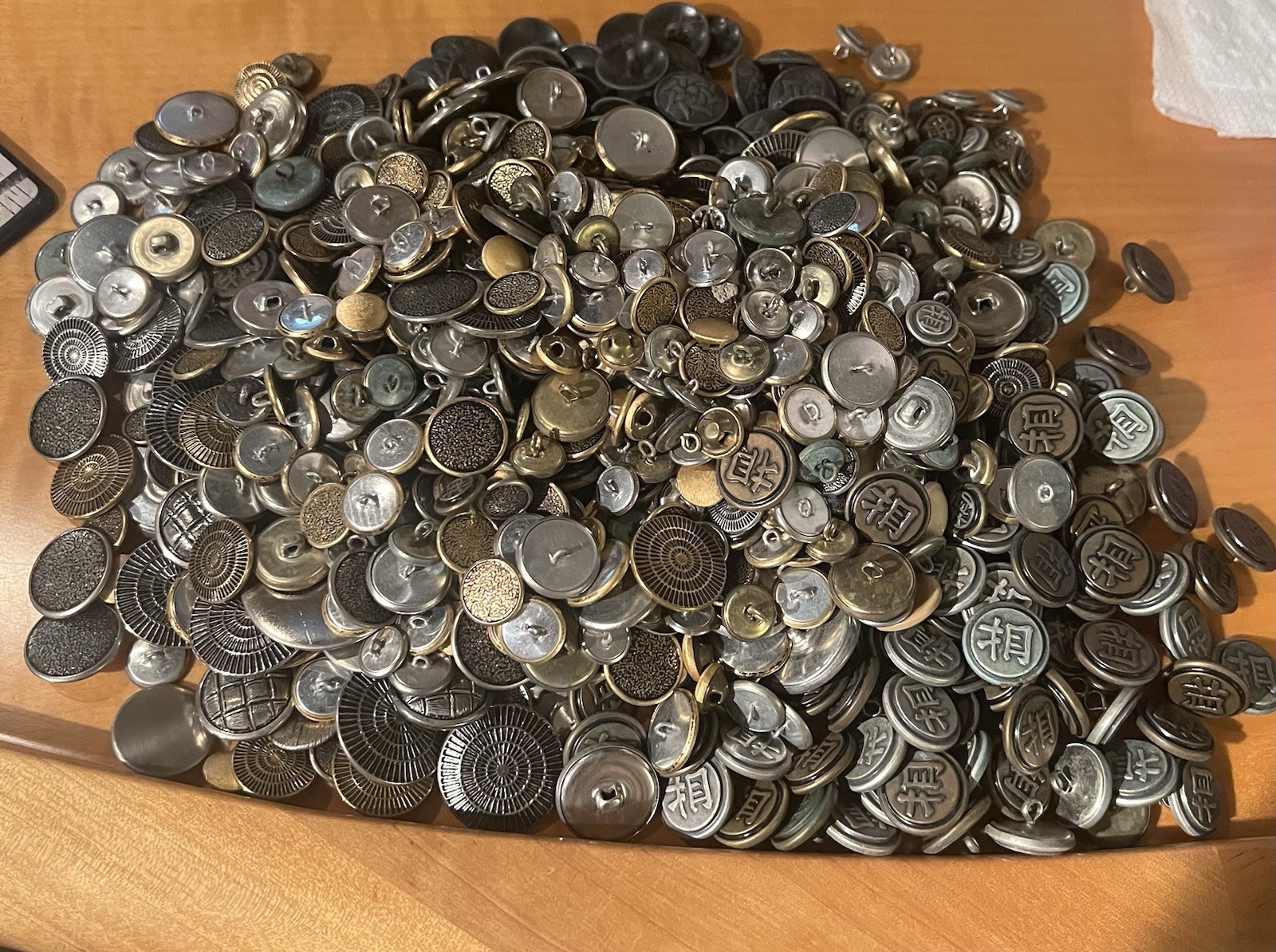Big Lot Of Light Weight Metal Vtg Buttons Half W Asian Japanese Chinese Markings Big Lot Of Light Weight Metal Vtg Buttons Half W Asian Japanese Chinese Markings
