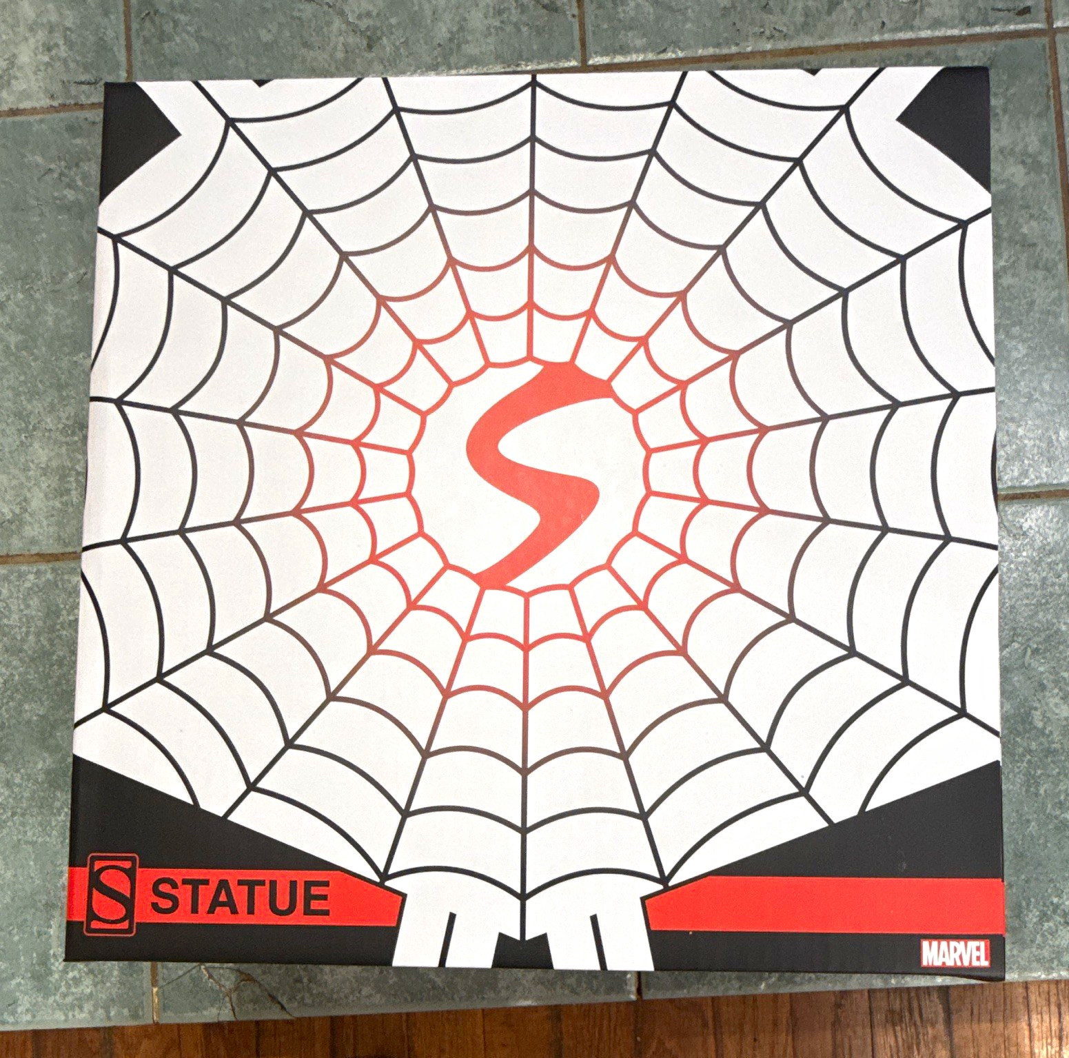 Marvel Silk- Mark Brooks Statue Spider-Web Design Box White Black Red Marvel Silk- Mark Brooks Statue Spider-Web Design Box White Black Red