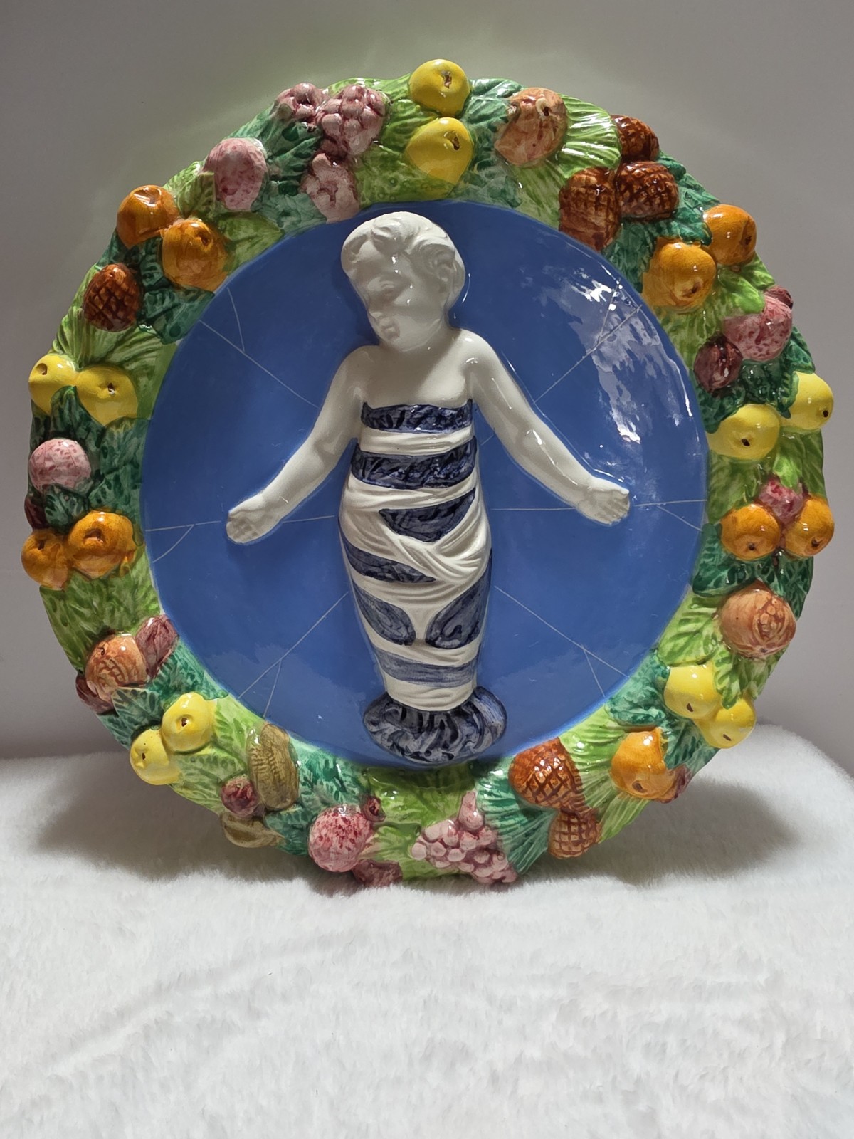 Vtg Ernesto Conti Italy Della Robbia Majolica Plaque 280 Christ Child Wreath 8.5 Vtg Ernesto Conti Italy Della Robbia Majolica Plaque 280 Christ Child Wreath 8.5
