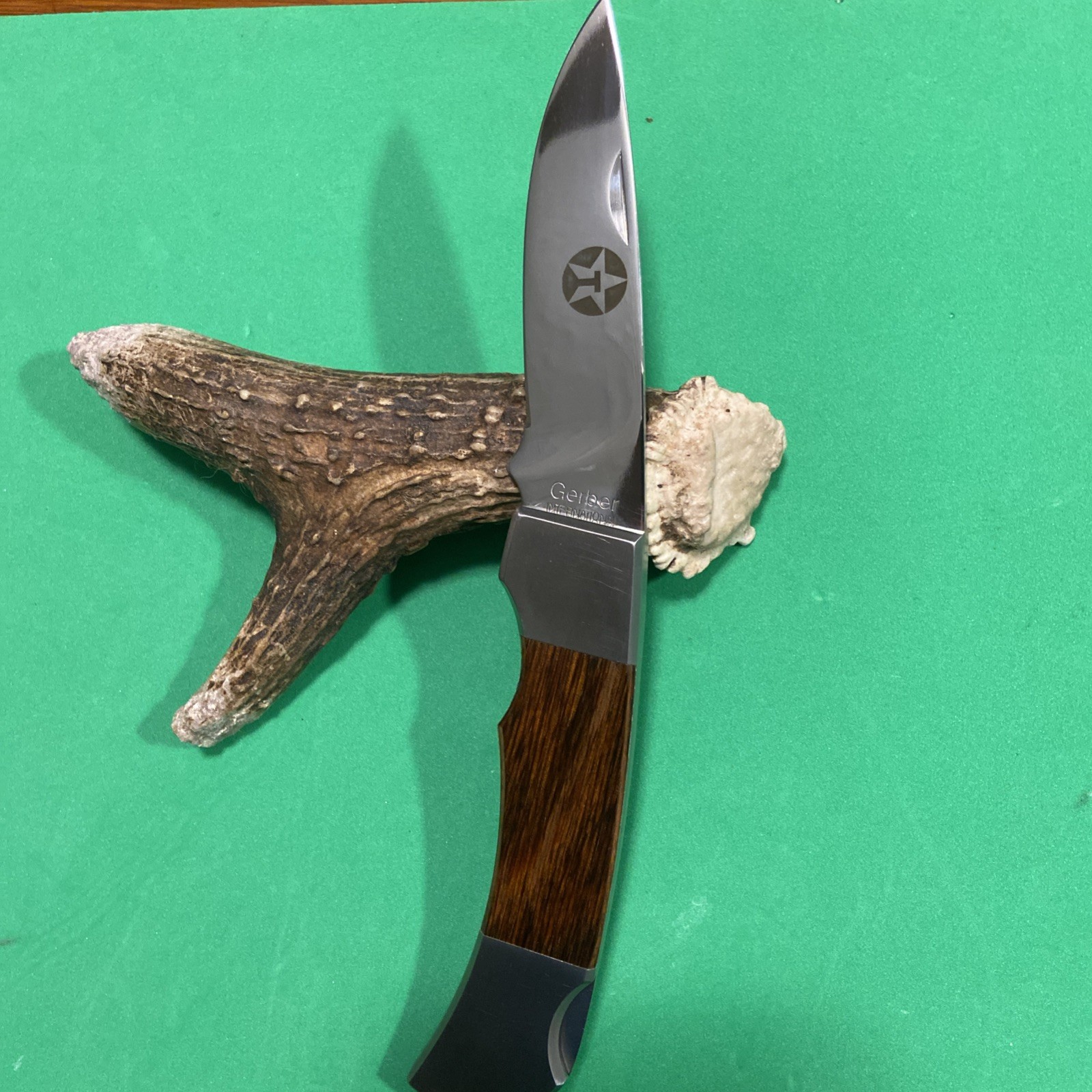 Vintage Gerber International 1983-1985 Model Rosewood Handles Beautiful