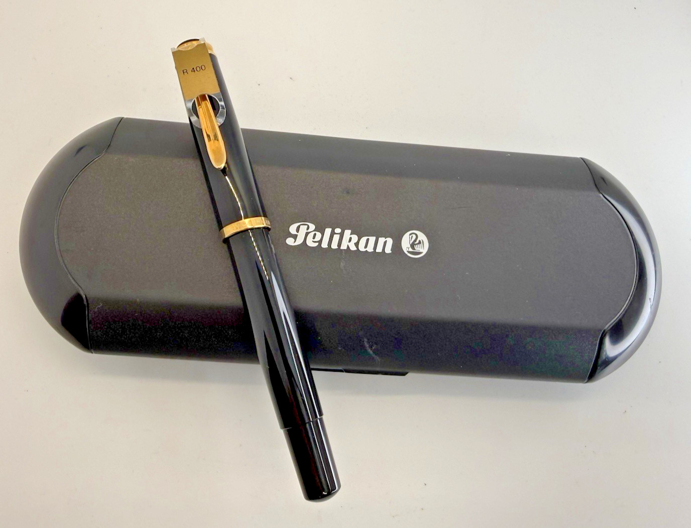 Pelikan R400 Rollerball Pen Black GT W Germany Excellent in Box R400 Tag refills Pelikan R400 Rollerball Pen Black GT W Germany Excellent in Box R400 Tag refills