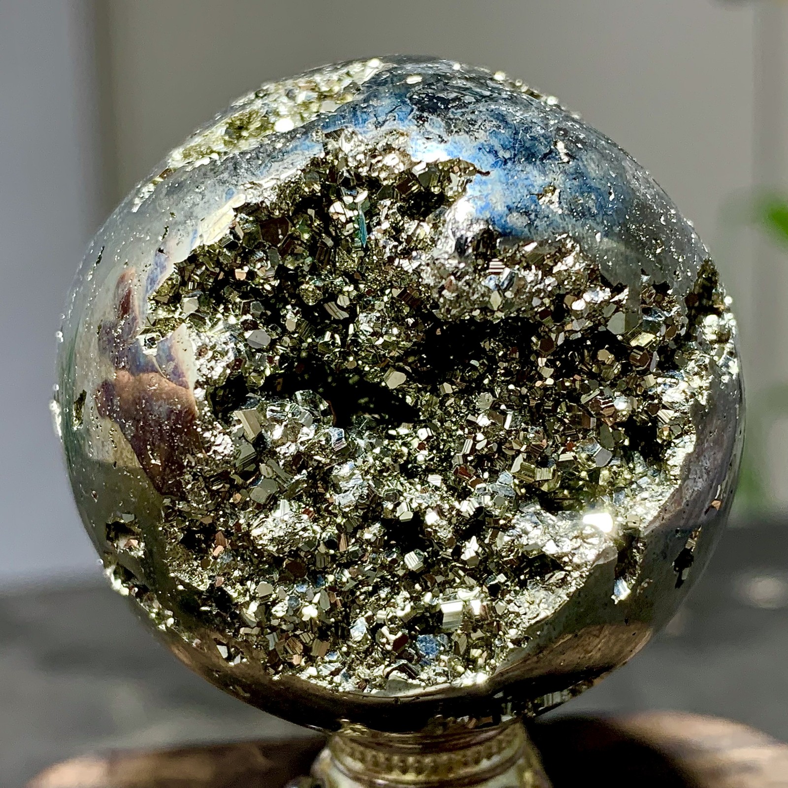 131G Natural Chalcopyrite Quartz Crystal Ball Energy Reiki Healing