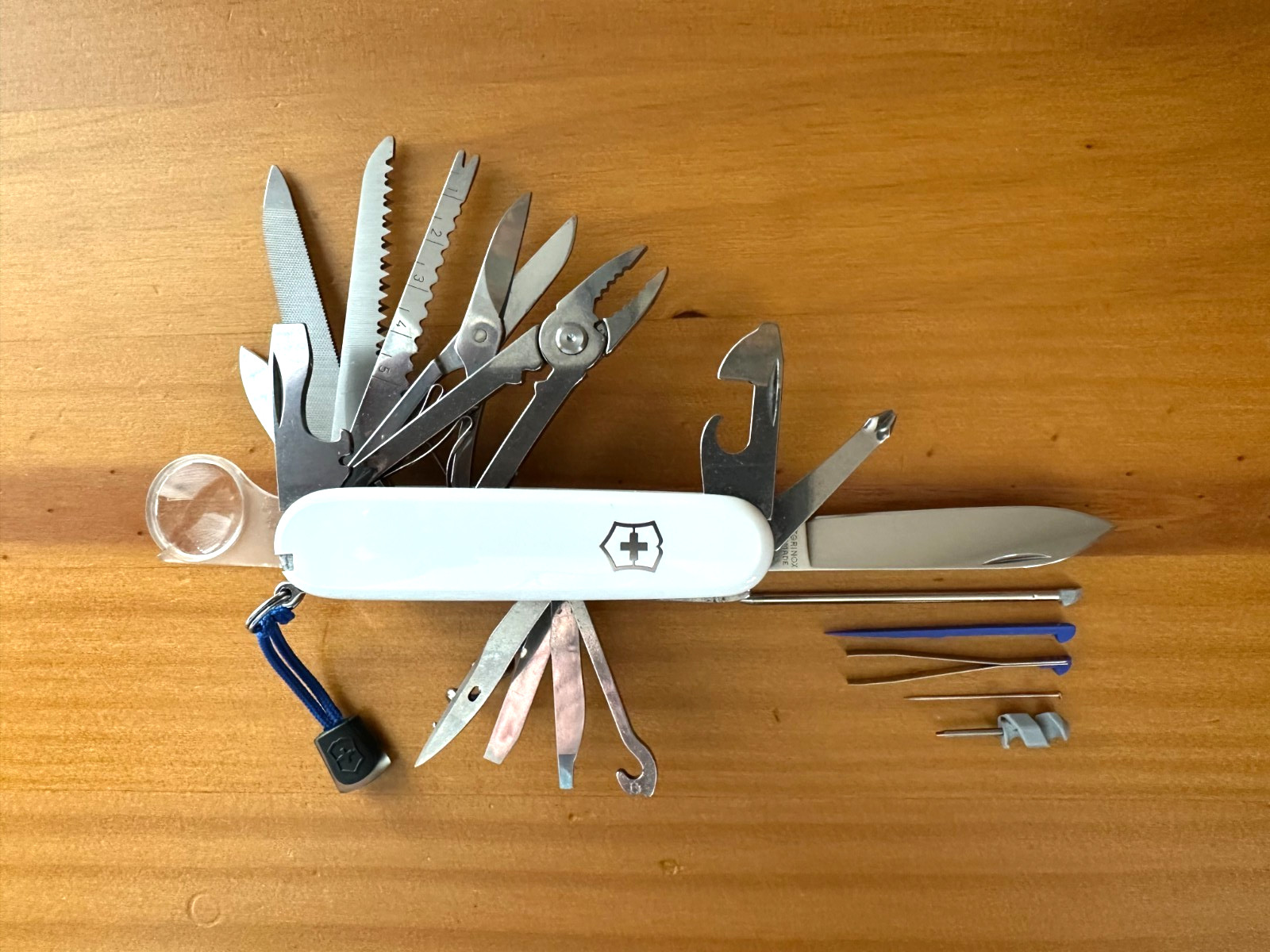 Victorinox Swiss Army Knife Swiss Champ SS White 91mm w/24 Tools Nice Victorinox Swiss Army Knife Swiss Champ SS White 91mm w/24 Tools Nice