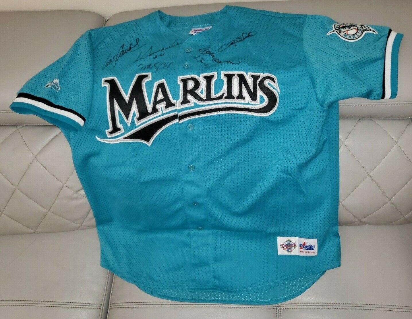 VINTAGE MAJESTIC DIAMOND COLLECTION 1997 FLORIDA MARLINS TEAM SIGNED AUTO JERSEY