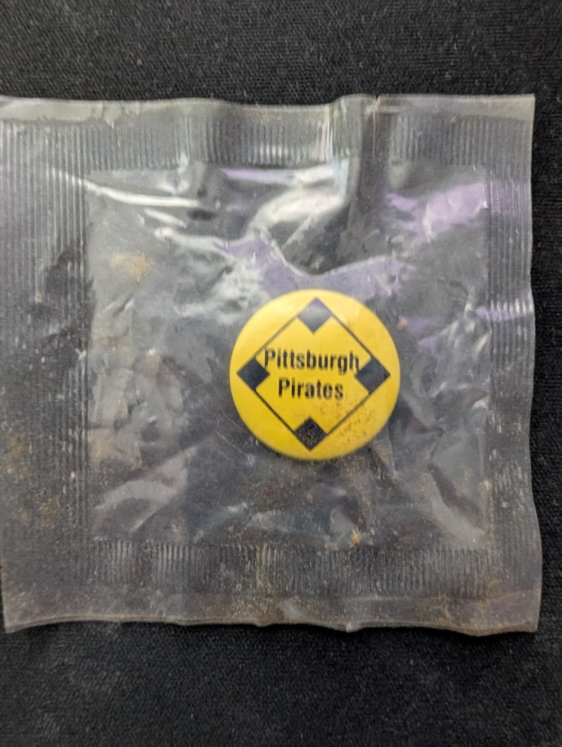 Vintage Crane Potato Chips Pittsburgh Pirates 1984 Pin Button MLB Baseball NOS Vintage Crane Potato Chips Pittsburgh Pirates 1984 Pin Button MLB Baseball NOS