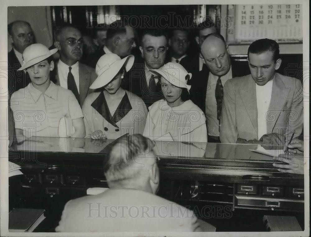 1935 Press Photo Jean Miller, Flo & Loretta Jackson. Wm Schweitzer murder case