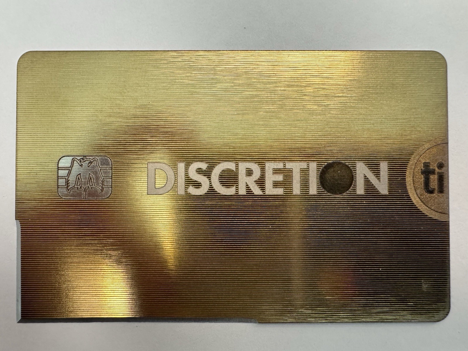 Mummert Knives Discretion Ti Gold Cutting Card Mummert Knives Discretion Ti Gold Cutting Card