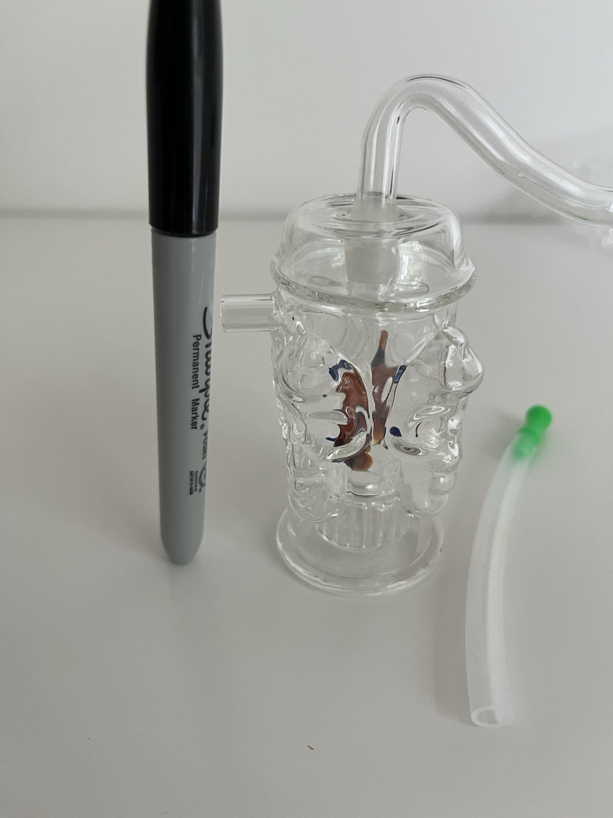 Small Clear Glass Skull Hookah Water Pipe with Hose for Smoking Small Clear Glass Skull Hookah Water Pipe with Hose for Smoking