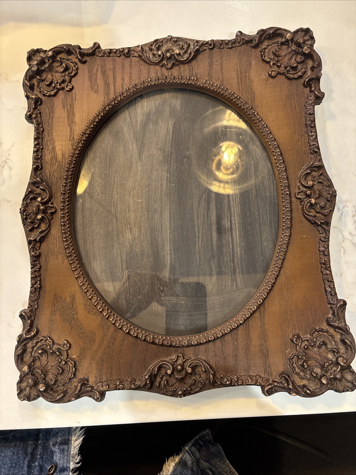 Antique Victorian Ornate Carved Wood Tabletop Picture Frame Oval Opening Rococo Antique Victorian Ornate Carved Wood Tabletop Picture Frame Oval Opening Rococo