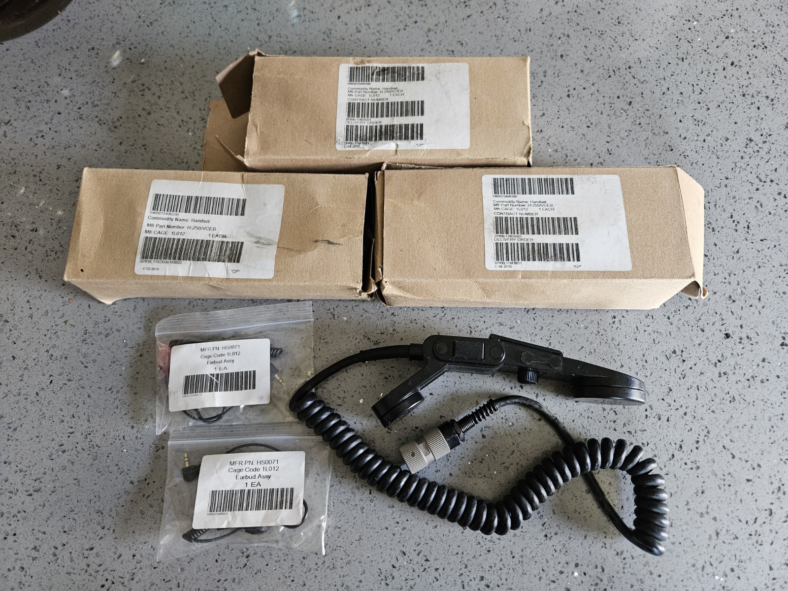 USGI Military Issue  Lot Of 4 H-250/VCEB Volume Control Radio Handset 2 earbud 