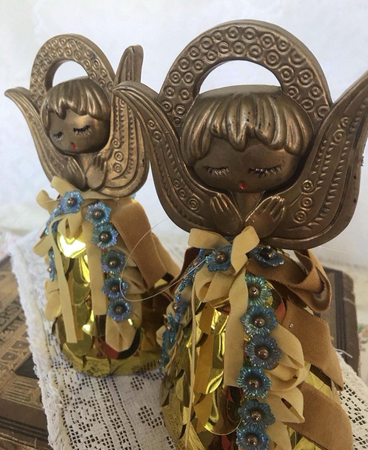 Vintage Christmas Angel Mid Century MCM Gold Sequins Push Pins 60\'s Mod Vintage Christmas Angel Mid Century MCM Gold Sequins Push Pins 60\'s Mod