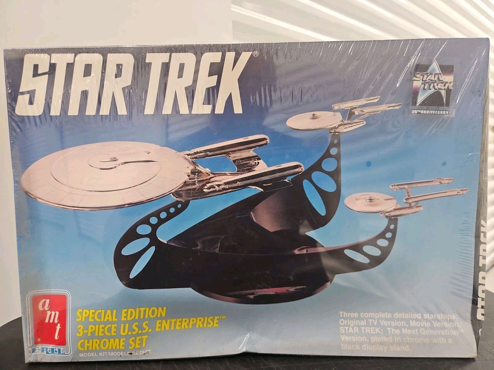 AMT/ERTL Star Trek 3-Piece Special Edition USS Enterprise Chrome Model Set #6005 AMT/ERTL Star Trek 3-Piece Special Edition USS Enterprise Chrome Model Set #6005