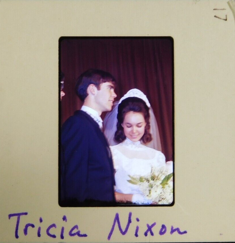 OA17-009 1970s Nixons Daughter Tricia Nixon Orig Oscar Abolafia 35mm COLOR SLIDE