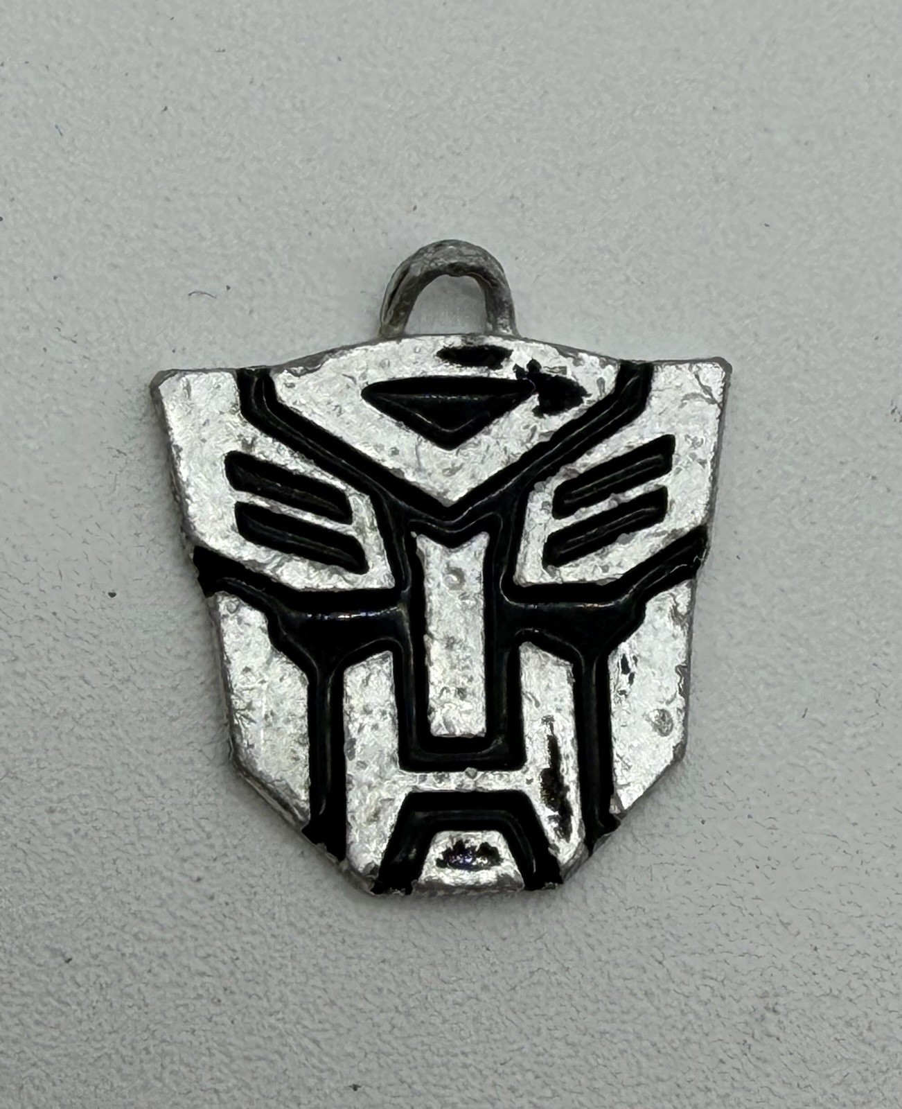 vintage 1986 Hasbro Autobot pendant Transformers vintage 1986 Hasbro Autobot pendant Transformers