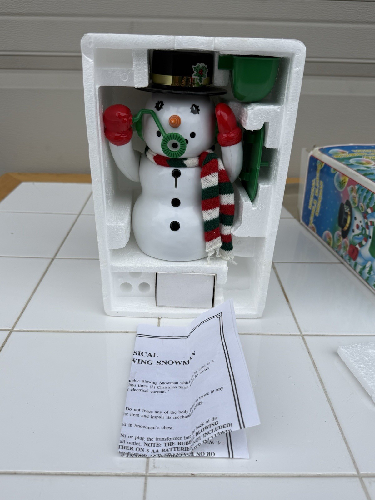 Vintage 1996 World Bazaars Musical Bubble Blowing Snowman Christmas Box