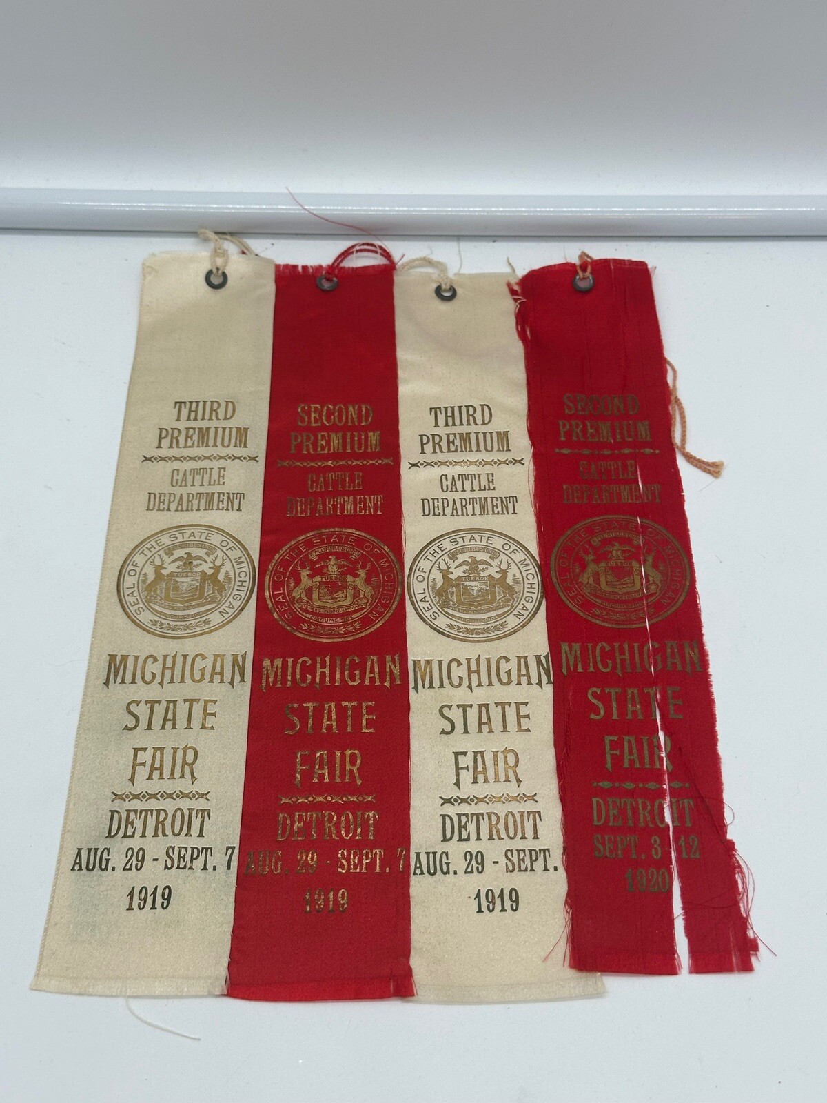 Vintage State Fair Cattle Ribbons 1919 Detroit Michigan Lot Of 4 Sewn Together Vintage State Fair Cattle Ribbons 1919 Detroit Michigan Lot Of 4 Sewn Together