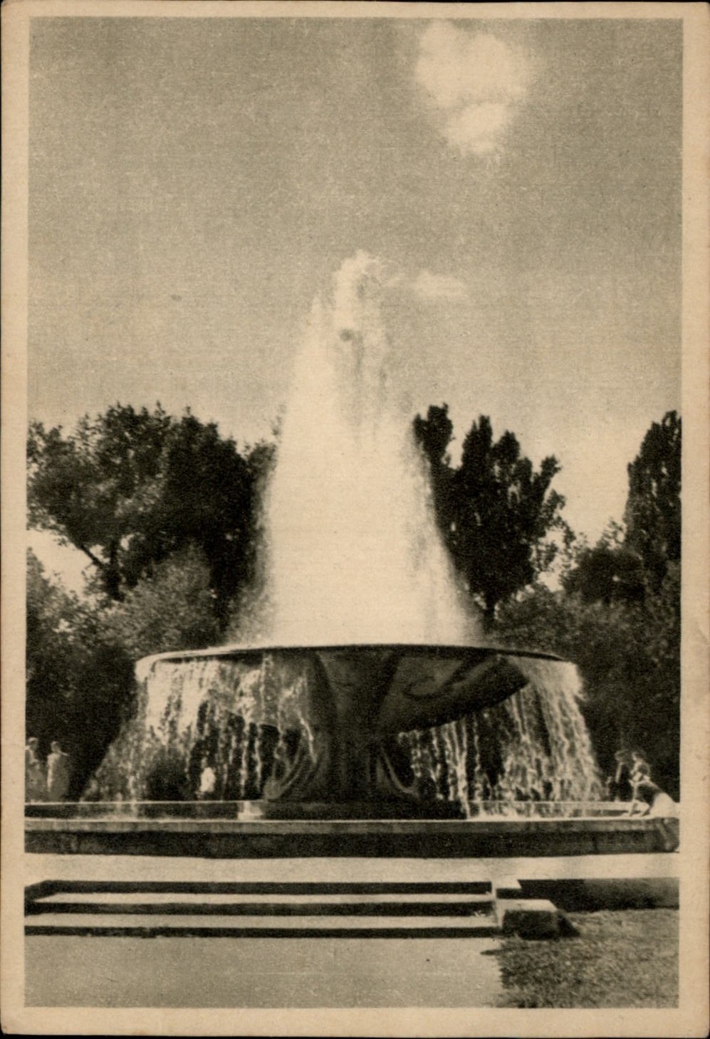 Fountain Bucharest Romania vintage postcard s563 Fountain Bucharest Romania vintage postcard s563