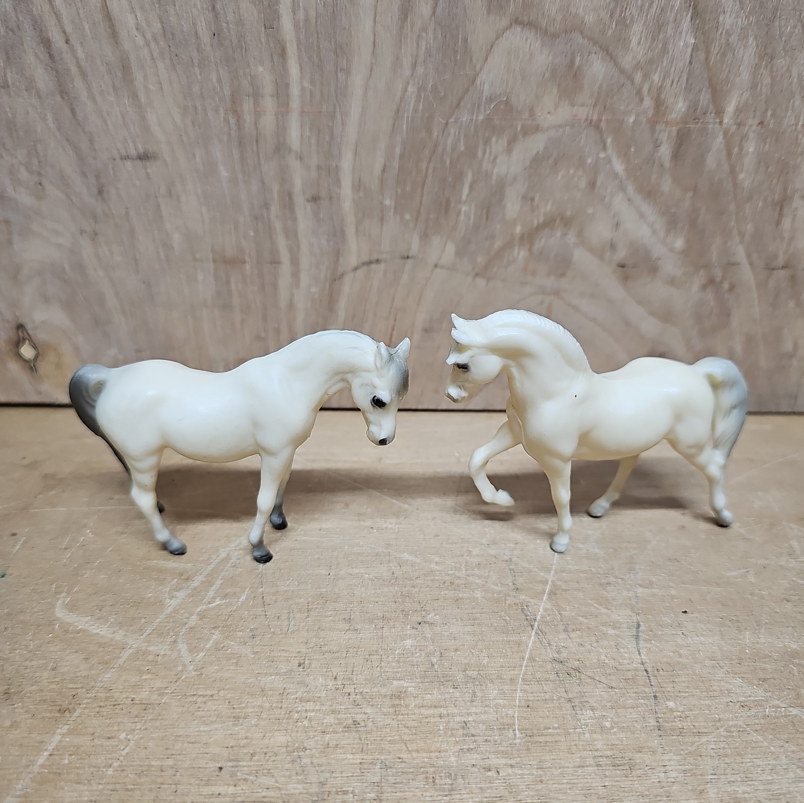 VTG 1975 Breyer Stablemates Arabian Mare 5011 Stallion 5010 Alabaster Gray Horse VTG 1975 Breyer Stablemates Arabian Mare 5011 Stallion 5010 Alabaster Gray Horse