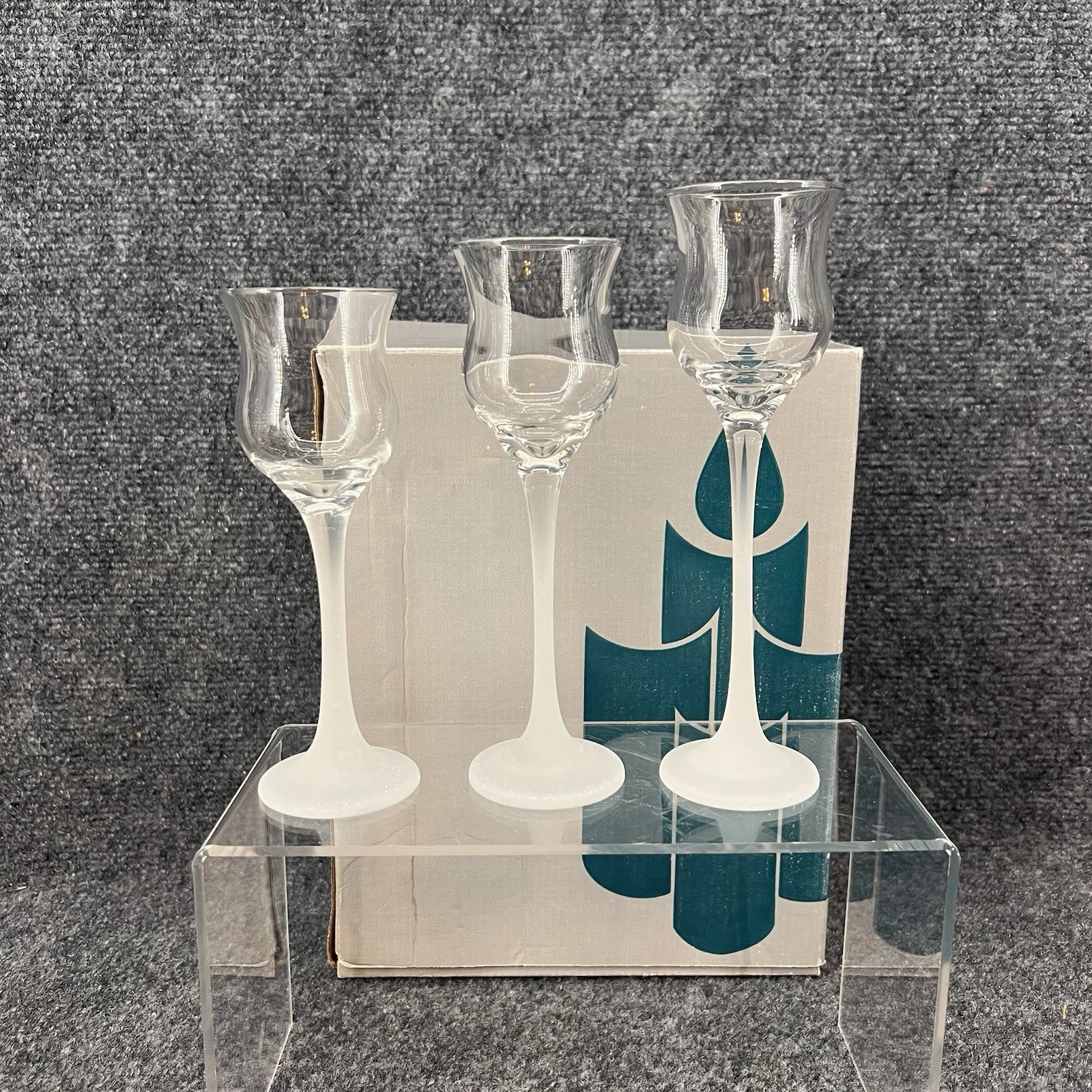 VTG PartyLite Iced Crystal Trio Candle Holders Set 3 Frosted Glass Votive P9248 VTG PartyLite Iced Crystal Trio Candle Holders Set 3 Frosted Glass Votive P9248